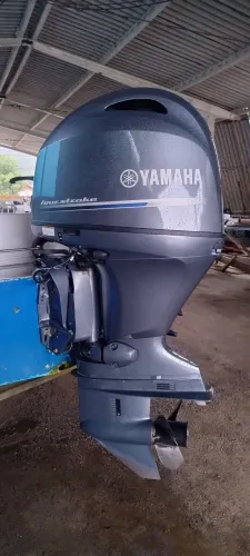 Yamaha f90 4 tempos