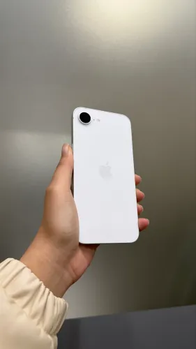 IPHONE 16E BRANCO COM 128 GB SEMINOVO