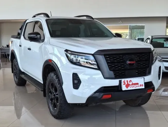 Nissan Frontier Pro4x CD 4X4 2.3 Bi-TB Die. AUT 2023