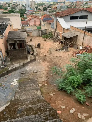 Imóvel para venda tem 420 metros quadrados em Alto dos Pinheiros - Belo Horizonte - MG