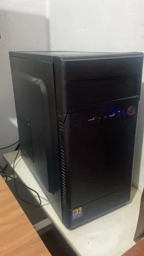 Computador Desktop Intel Core i5-10400F ? 8 GB RAM