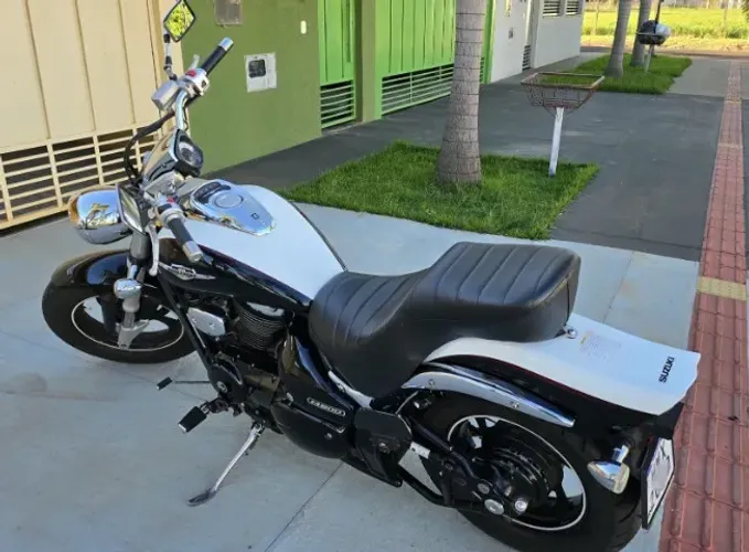 Suzuki Boulevard m800 2011