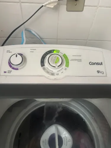 Vendo máquina de lavar consul nove quilos