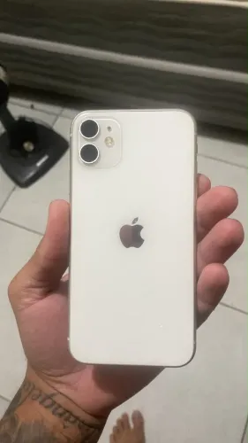 iPhone 11 pra vende logo