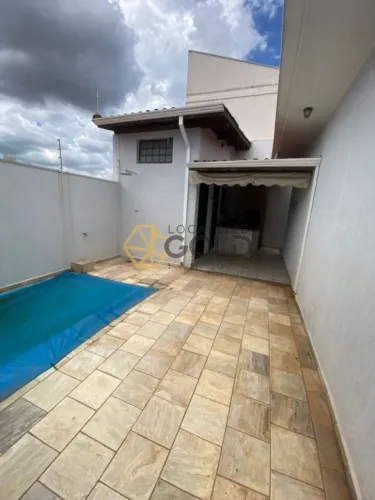 Casa com Piscina na Vila Formosa! Prox. Escola Caminho Suave