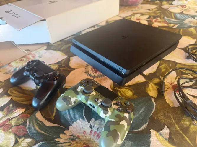 Ps4 Slim 500 GB + 2 controles + Sniper 3 + Caixa