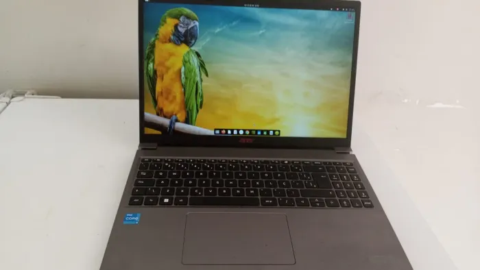 NOTEBOOK ACER COM POUCO TEMPO DE USO