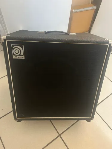 Amplificador de Baixo AMPEG BA-115