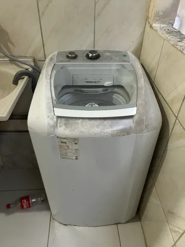 Máquina de lavar Colormaq 12 kg - Funcionando