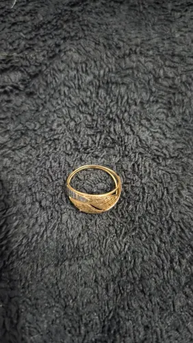 LINDO ANEL FEMININO EM OURO 18K