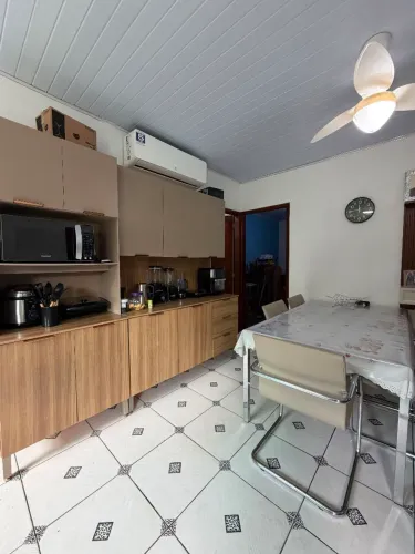 ALUGO / CASA COM 3 DORMITÓRIOS/ COMO VC PROCURAR PODE SER COM OU SEM MOBÍLIAS / 2800