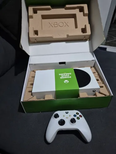 Xbox série s vendo ou troco