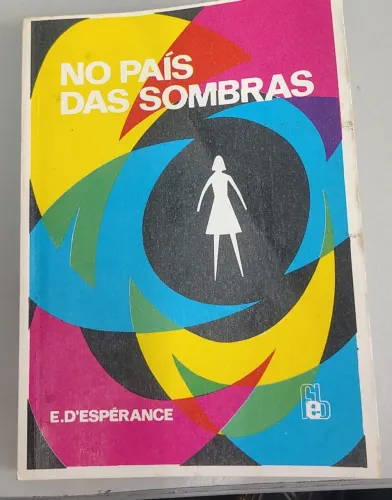 Livro: No País das Sombras