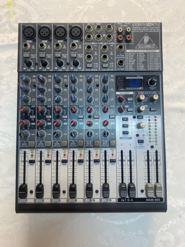 Mesa de som behringer henyx 1204