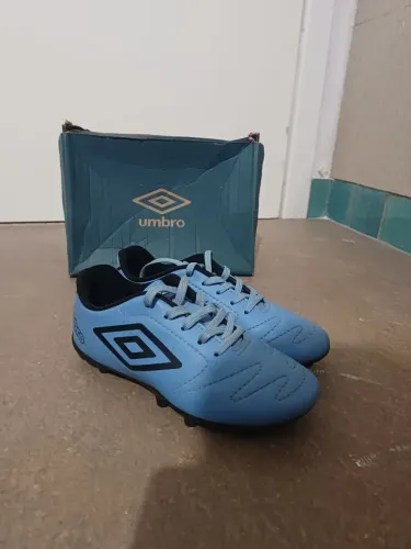 Chuteira campo umbro class 2.2 JR