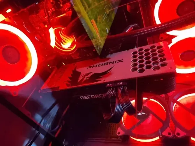 PC Gamer  - RTX 3080 + Ryzen 7 5700X3D
