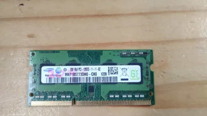 Memória Memória RAM DDR3 2GB 1Rx8 12800s