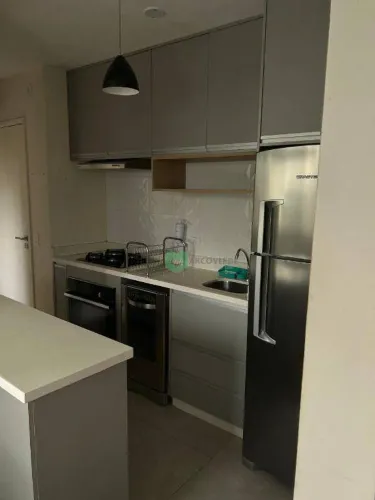 Apartamento completo, mobiliado e com 2 vagas de garagem