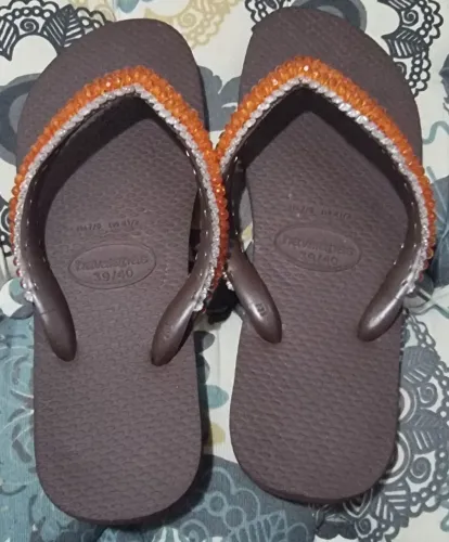 CHINELOS HAVAIANAS TOP CUSTOMIZADA - NÚMERO 39/40