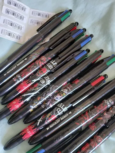 caneta bic stranger things 1 unidade