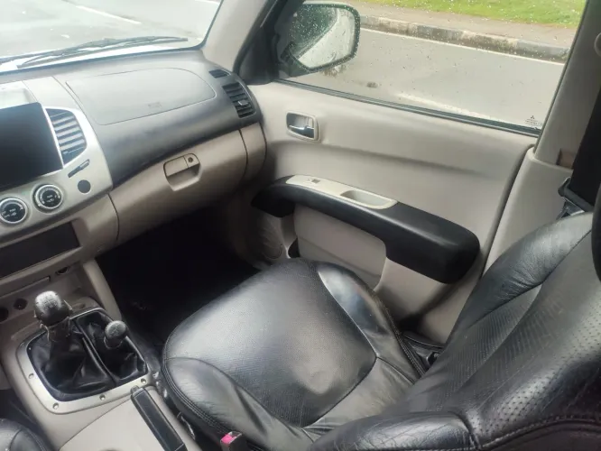 Mitsubishi L200 Triton HPE 3.2 CD TB Int.diesel MEC 2011