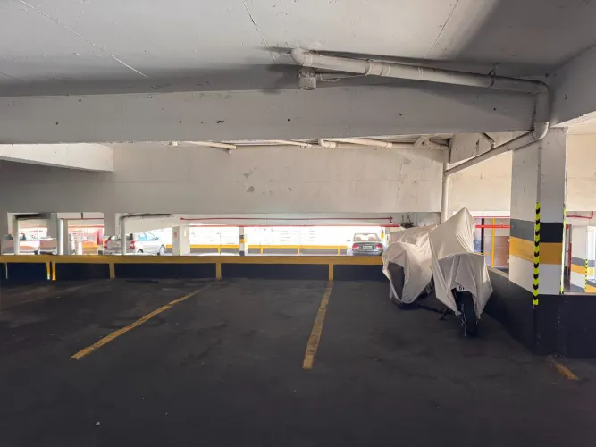Garagem no Santa Cruz Shopping no precinho para venda