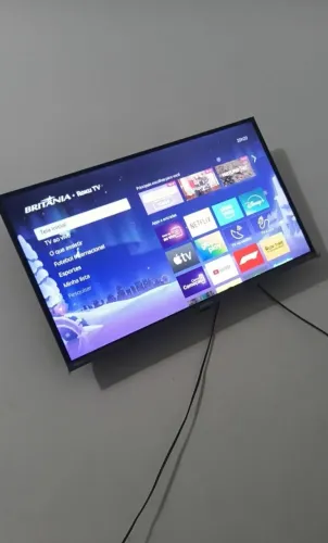 Smart TV 32" Britânia - Em Perfeito Estado + Controle Original!