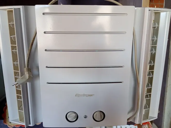 Ar condicionado Springer 7500 btus 220 volts gelando ótimo r$400