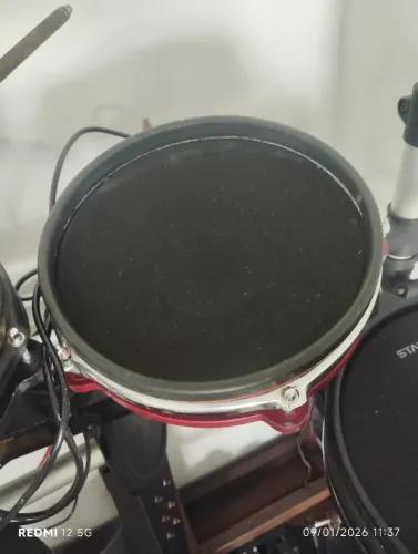 Pad staff drum mesh head