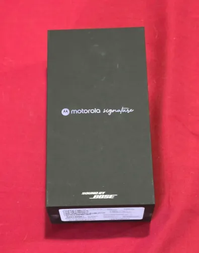 Smartphone Motorola Signature (lacrado) - 512gb - 12gb Ram - Verde