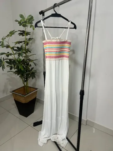 VESTIDO LONGO BRANCO LOFT747 COM BUSTO BORDADO - LEVE E DESCONTRAÍDO