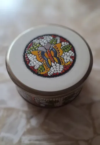 Latinha Decorativa em Mosaico