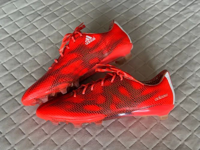 Chuteira Adidas F50 Adizero Champions League