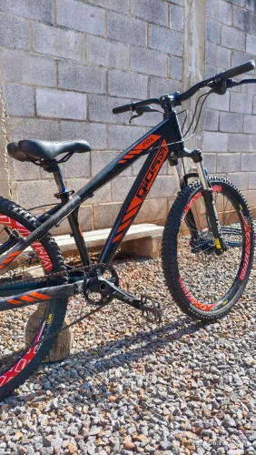 Bicicleta gios aro 26 8 velocidade freio. Hidráulico Shimano