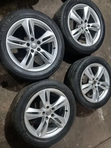 Jogo de rodas originais Audi aro 18