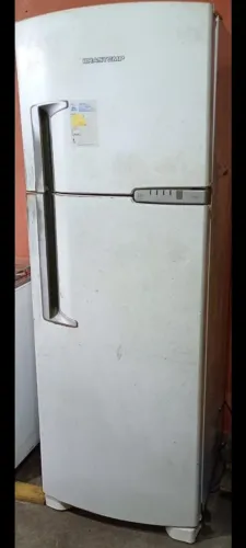 Geladeira com avaria mas funcionando perfeitamente!