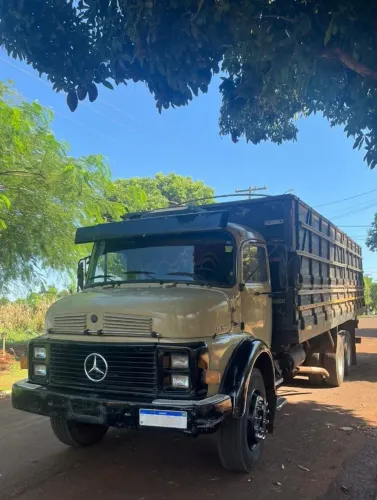 Mercedes-Benz 1518 - Ano 1988 (Diferencial Rockwell Reduzido)