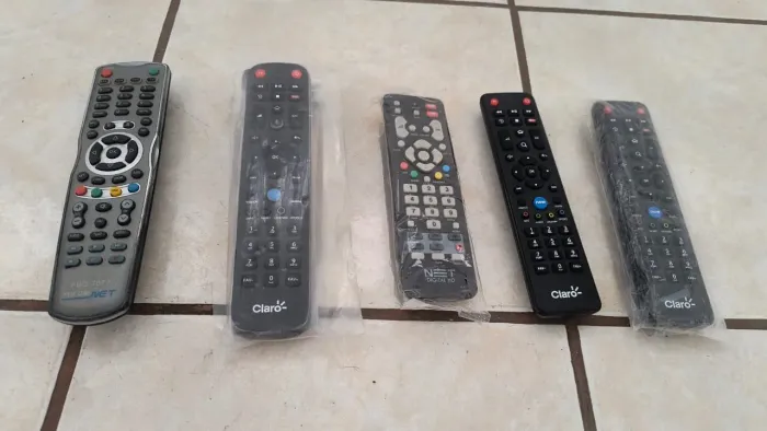 Controles remotos diversos