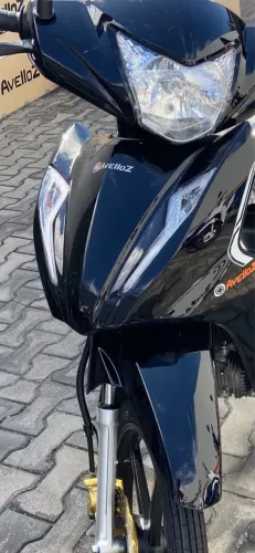 VENDO LINDA MOTO AVELLOZ