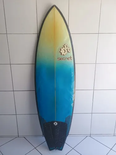 Prancha de surf Secret Surf boards ( Sandro rocha ) uma das melhores do nordeste