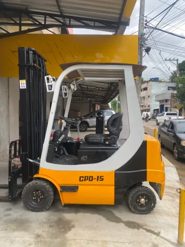 Empilhadeira elétrica 1,5 ton
