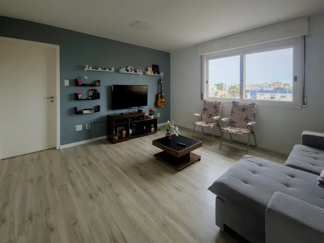 Apartamento à venda no Edifício Rodolpho Bonat, no Centro de Pelotas: com 99 m², 3 quartos