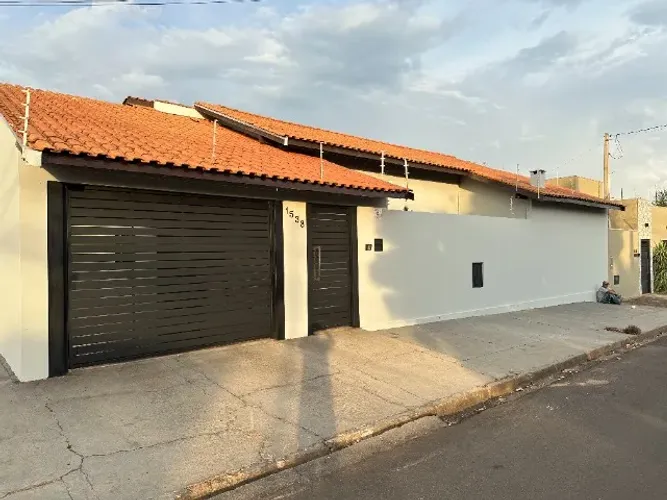 casa no bairro Jardim Bela Vista, 3 quartos Sendo 1 suite, bem localizada