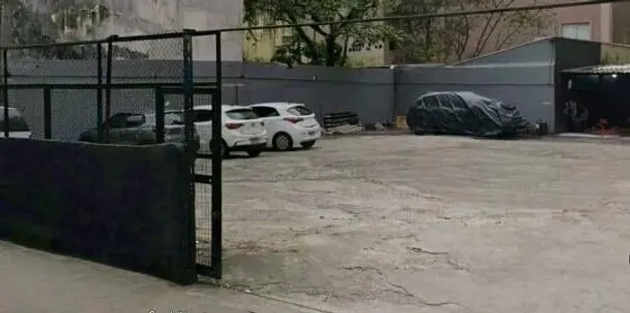 Terreno Comercial para Estacionamento para Alugar em Embaré, Santos  651 m²,