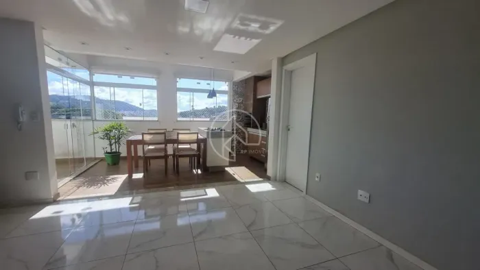 Imóvel para venda possui 150 metros quadrados com 3 quartos em Lourdes - Juiz de Fora - MG