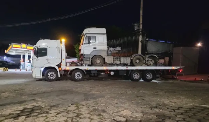 CABINE MERCEDES AXOR 2544 COMPLETA | BH-MG