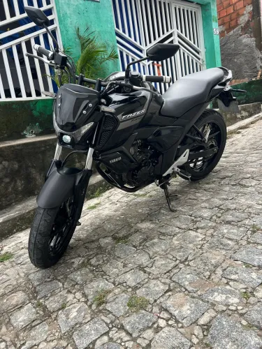 FZ15