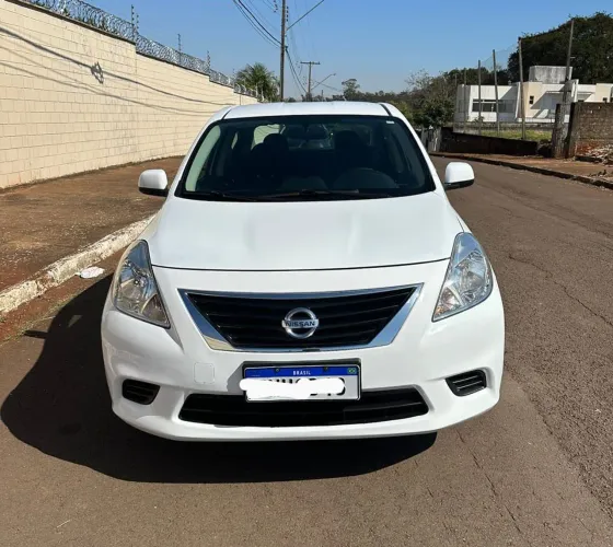 Nissan Versa SV 1.6 16V Flex Fuel 4P Mec. 2014