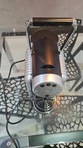 Cafeteira profissional Nespresso zenius