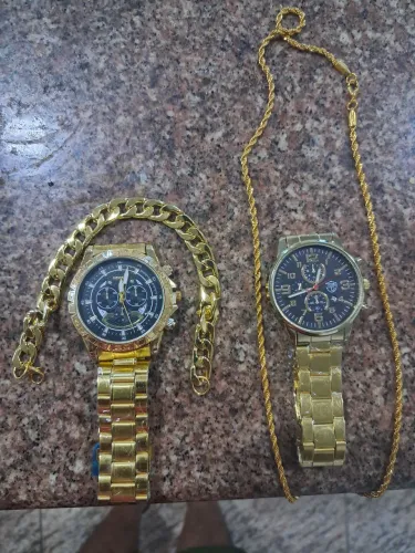 Fechando loja, vendo tudo bem abaixo do valor. 
